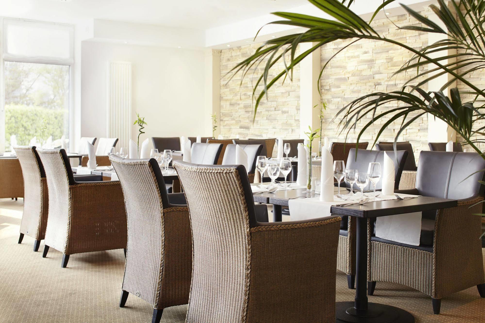 Nordica Hotel Friesenhof Busum Exterior photo